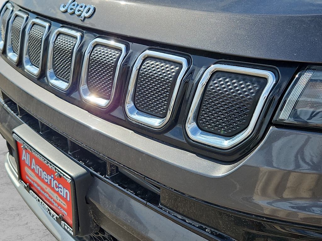Thumbnail: 2022 Jeep Compass - 23