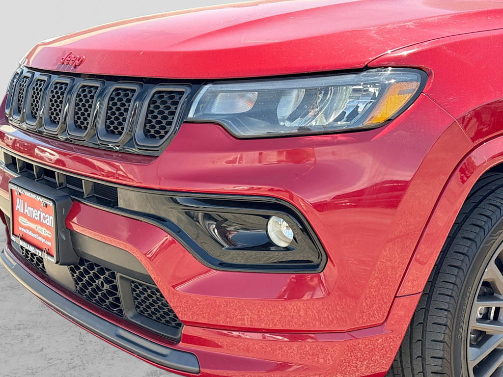 Thumbnail: 2023 Jeep Compass - 15