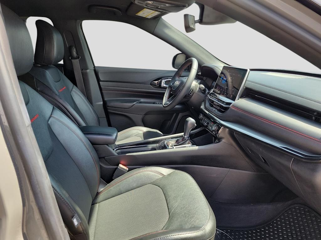 Thumbnail: 2023 Jeep Compass - 11