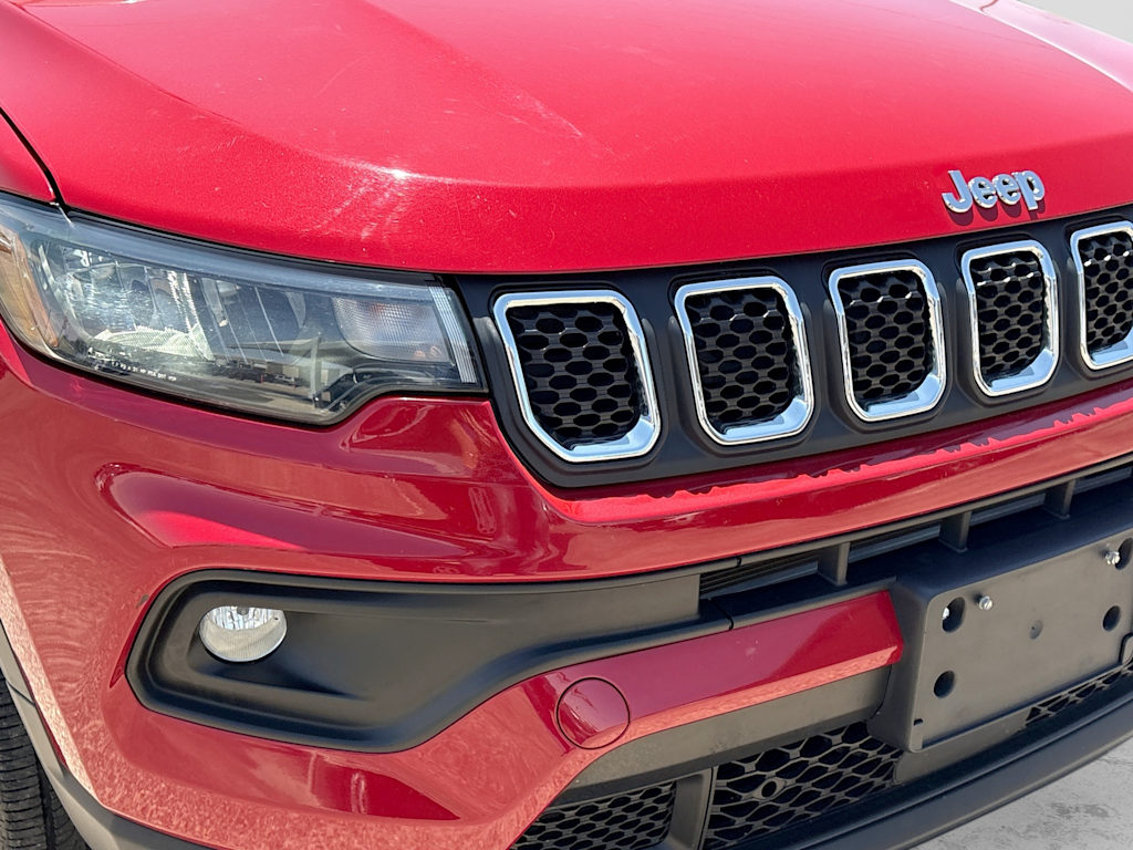 Thumbnail: 2023 Jeep Compass - 15