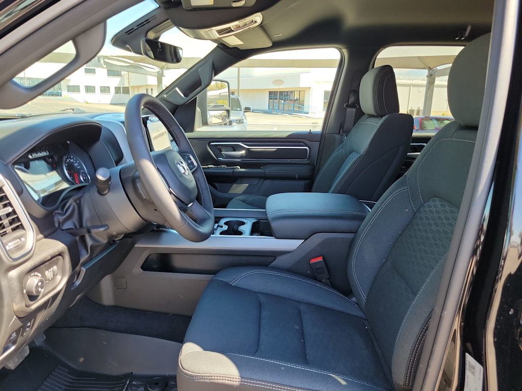 Thumbnail: 2025 RAM 1500 - 10