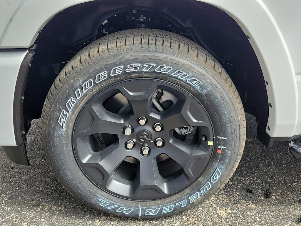 Thumbnail: 2025 RAM 1500 - 8