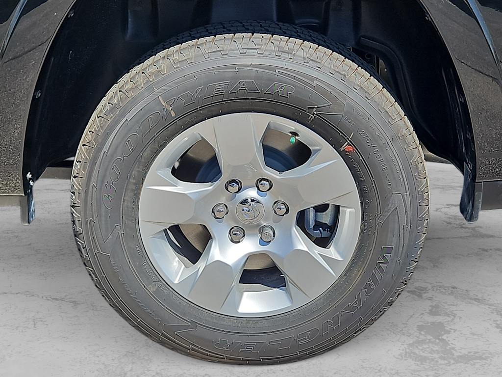 Thumbnail: 2026 RAM 1500 - 8