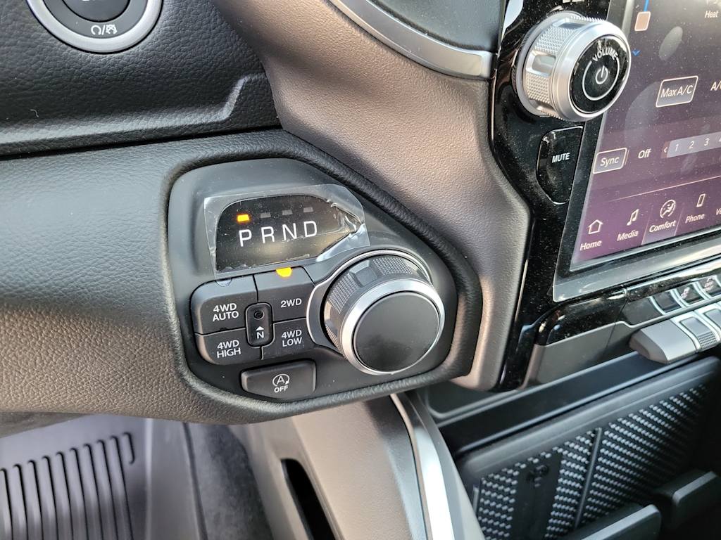 Thumbnail: 2026 RAM 1500 - 22