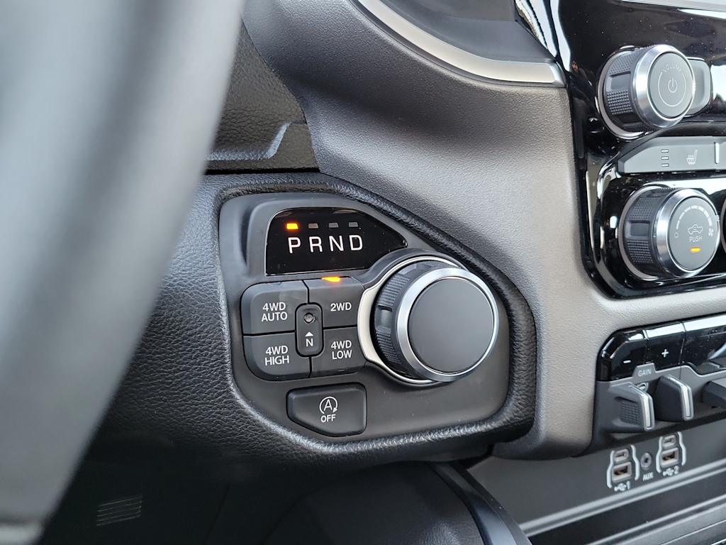 Thumbnail: 2026 RAM 1500 - 26