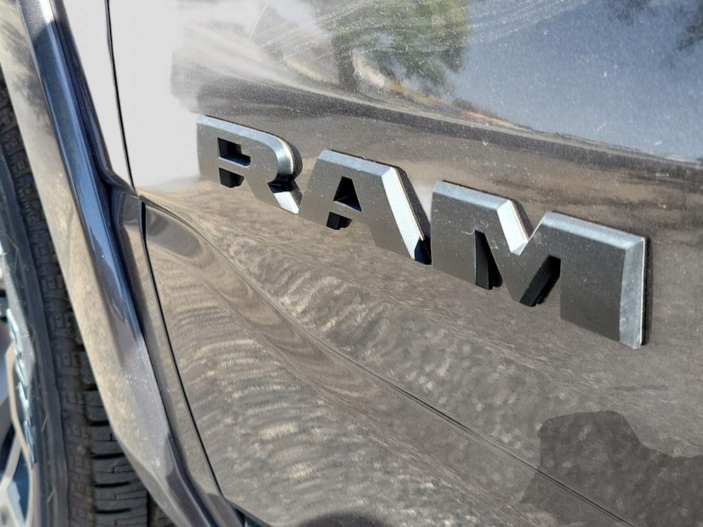 Thumbnail: 2026 RAM 1500 - 7