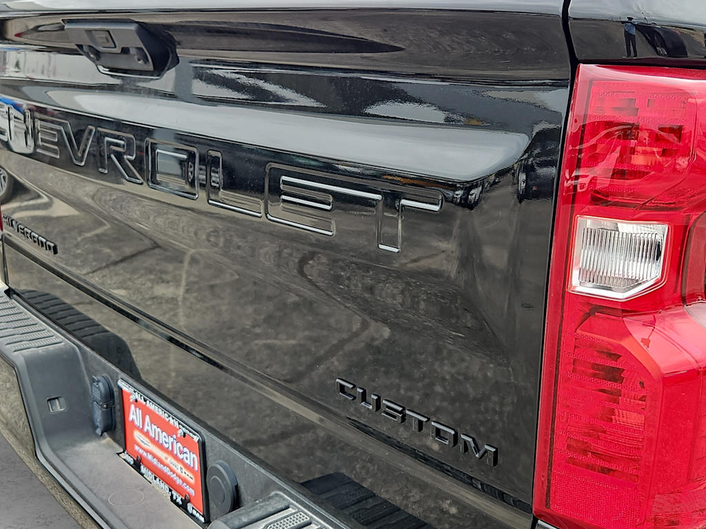 Thumbnail: 2024 Chevrolet Silverado 1500 - 17