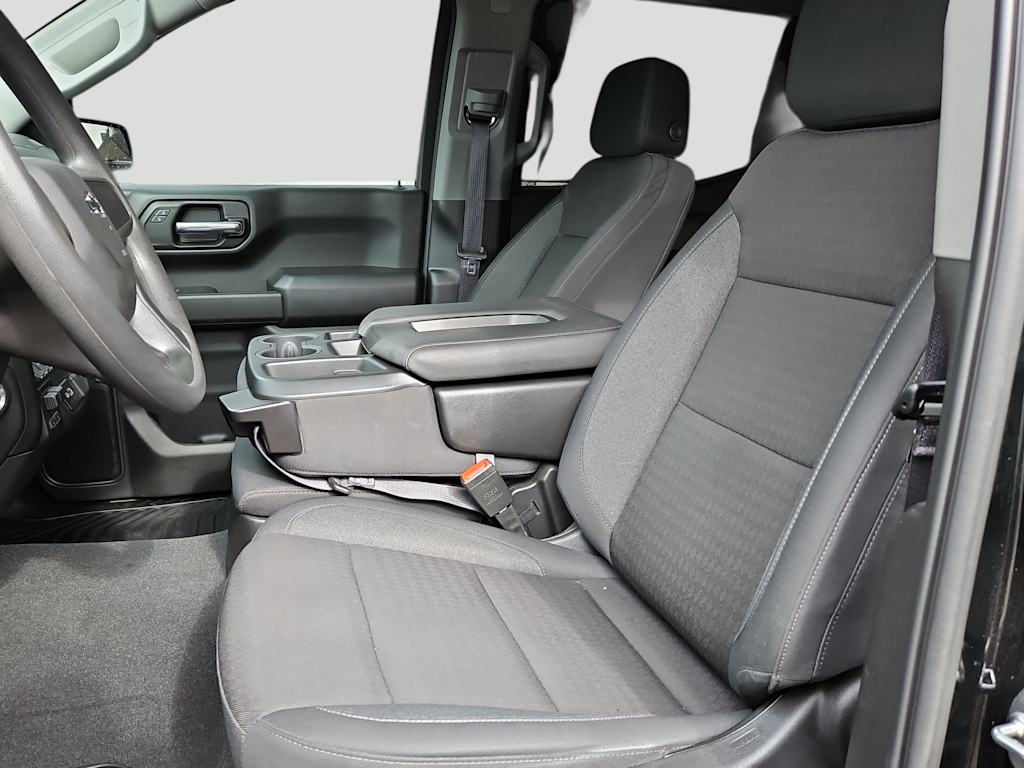 Thumbnail: 2026 Chevrolet Silverado 1500 - 9