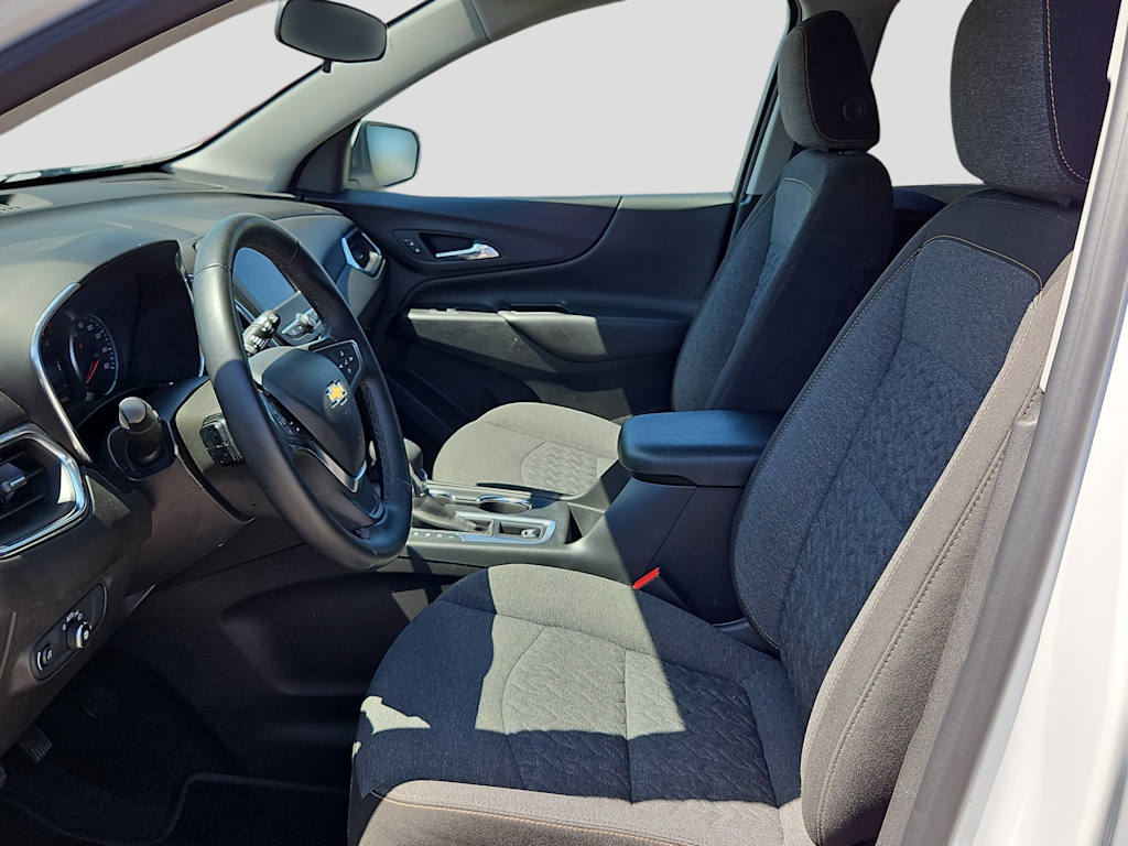 Thumbnail: 2024 Chevrolet Equinox - 10