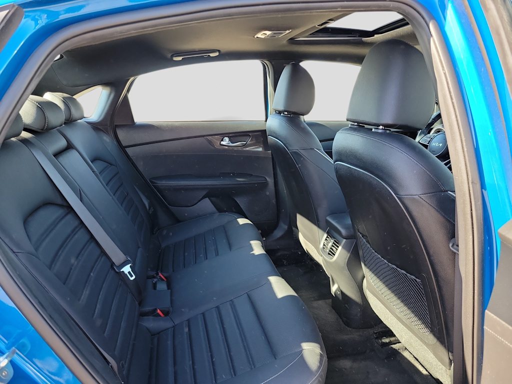 Thumbnail: 2023 Kia Forte - 16