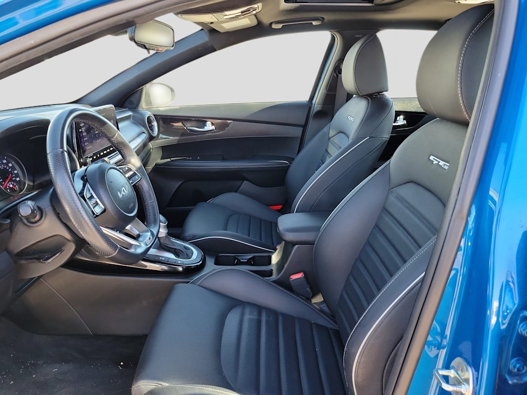 Thumbnail: 2023 Kia Forte - 9