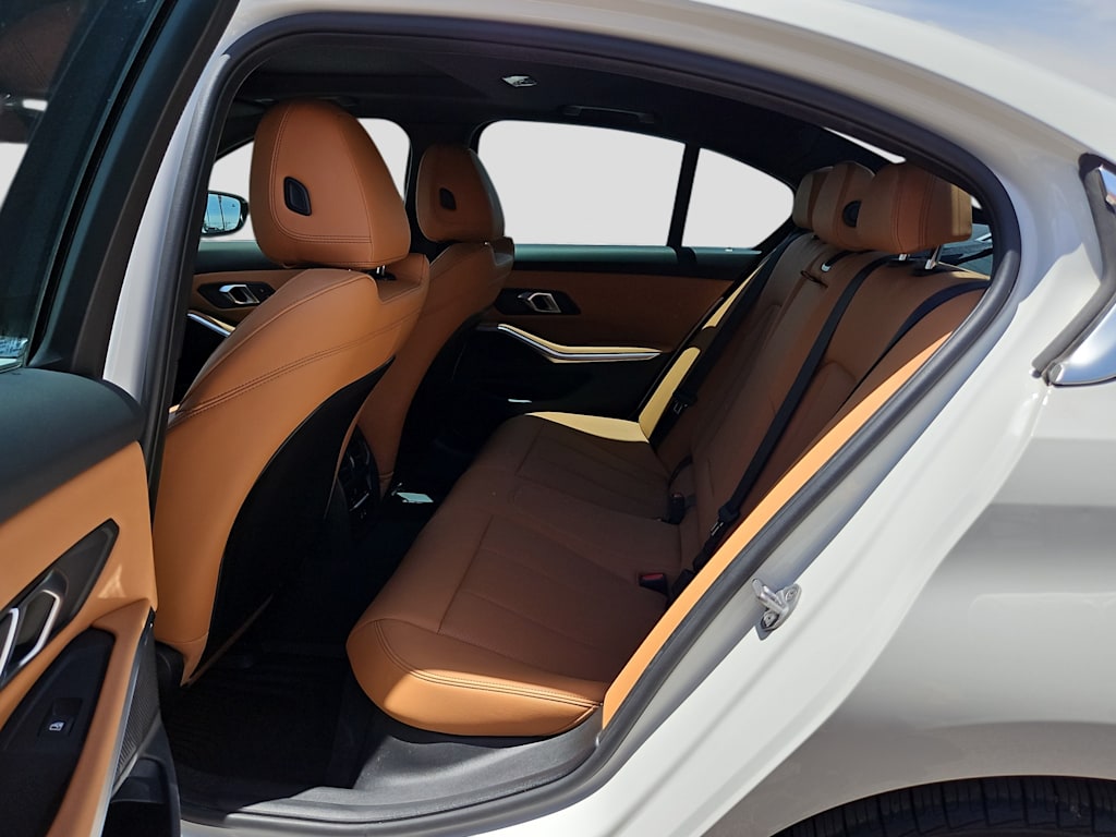 Thumbnail: 2024 BMW 3 Series - 9