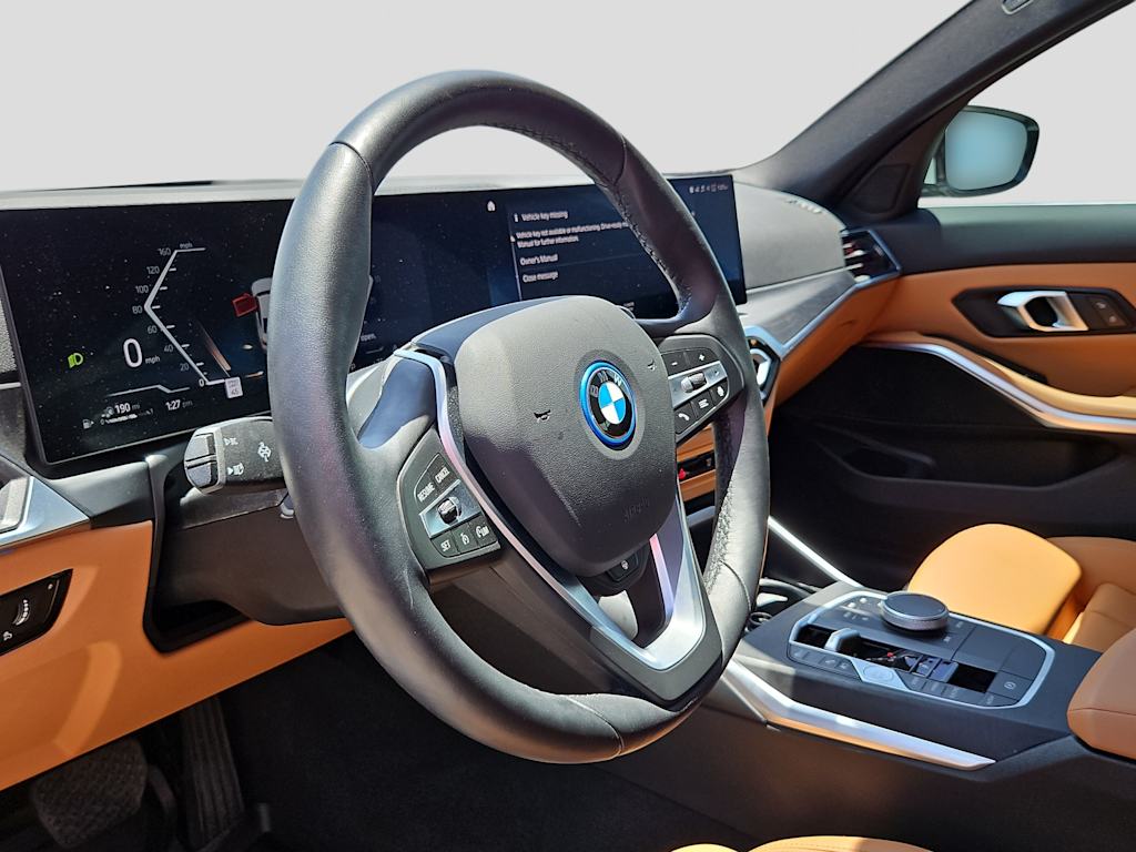 Thumbnail: 2024 BMW 3 Series - 2