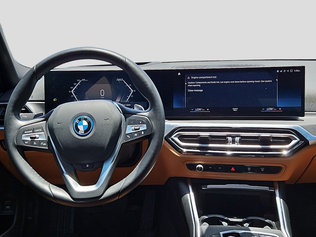 Thumbnail: 2024 BMW 3 Series - 6