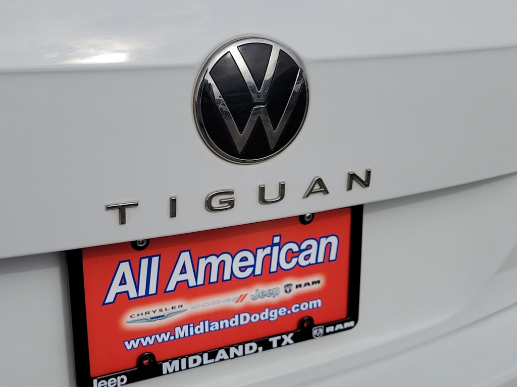 Thumbnail: 2024 Volkswagen Tiguan - 3