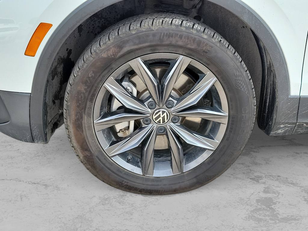 Thumbnail: 2024 Volkswagen Tiguan - 4