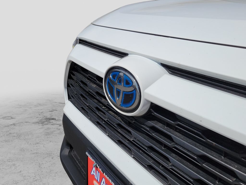 Thumbnail: 2022 Toyota RAV4 - 17