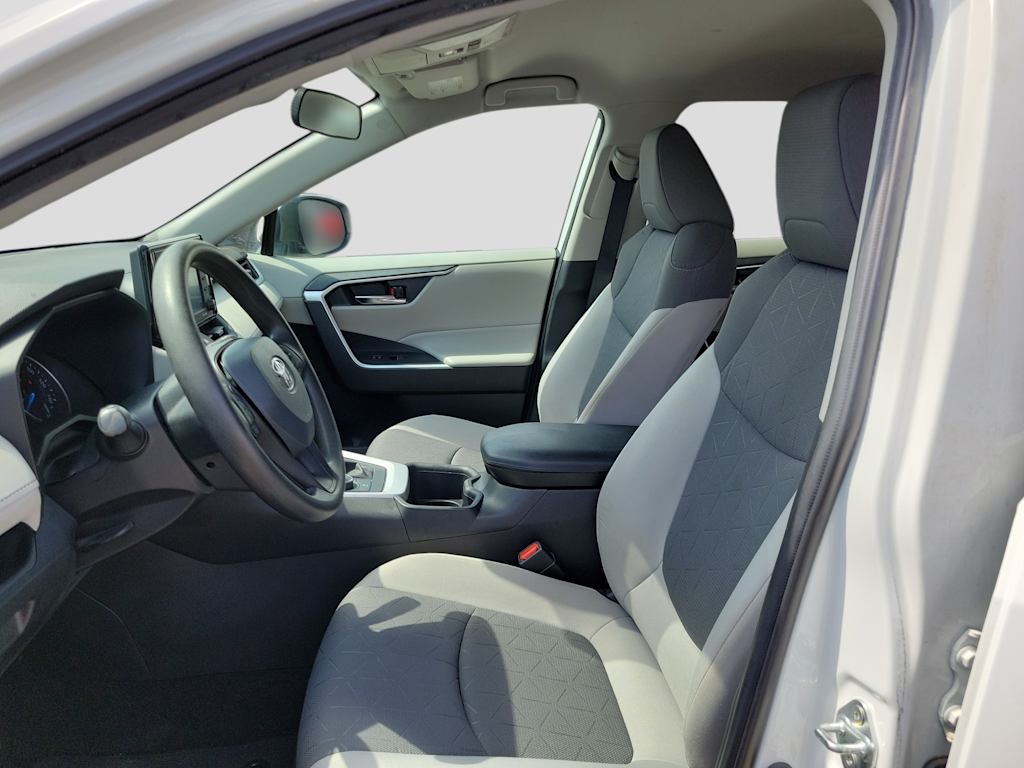 Thumbnail: 2022 Toyota RAV4 - 10