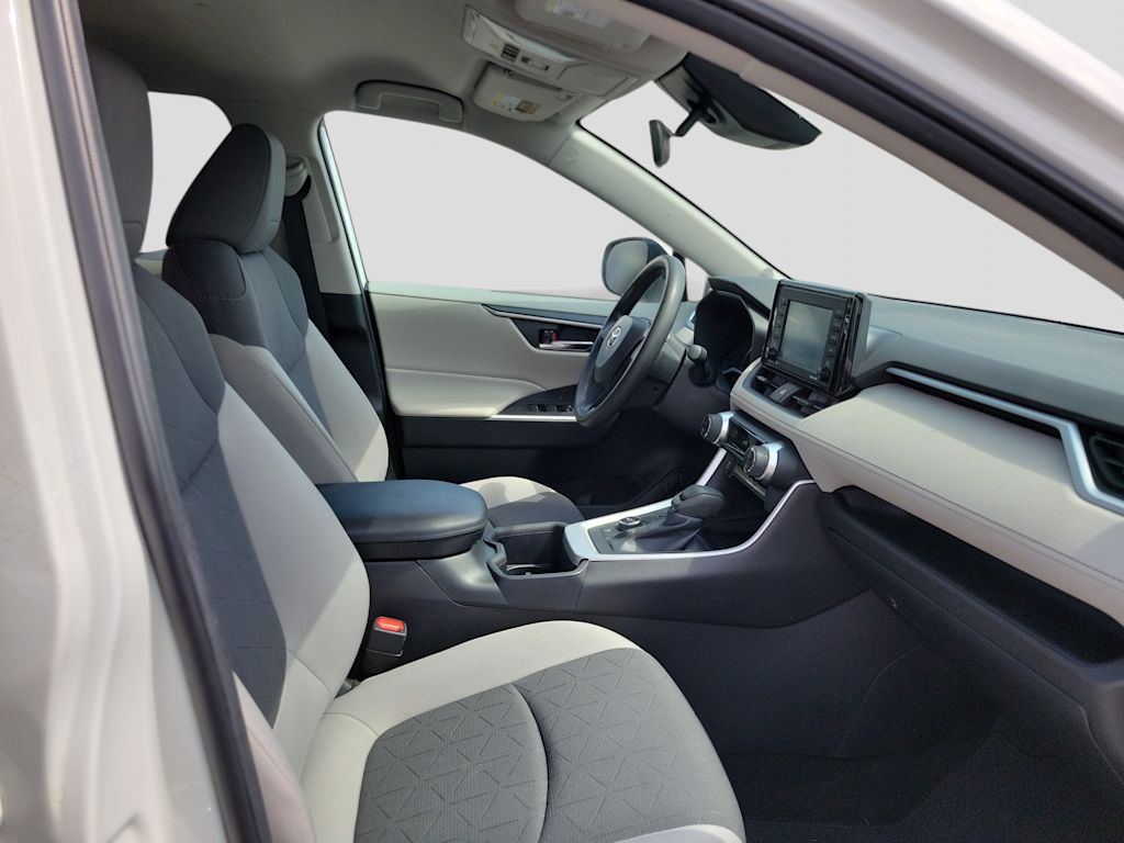 Thumbnail: 2022 Toyota RAV4 - 11