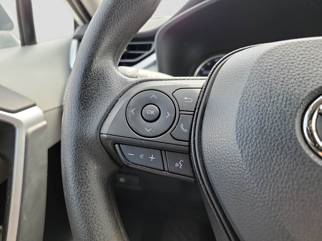 Thumbnail: 2022 Toyota RAV4 - 20