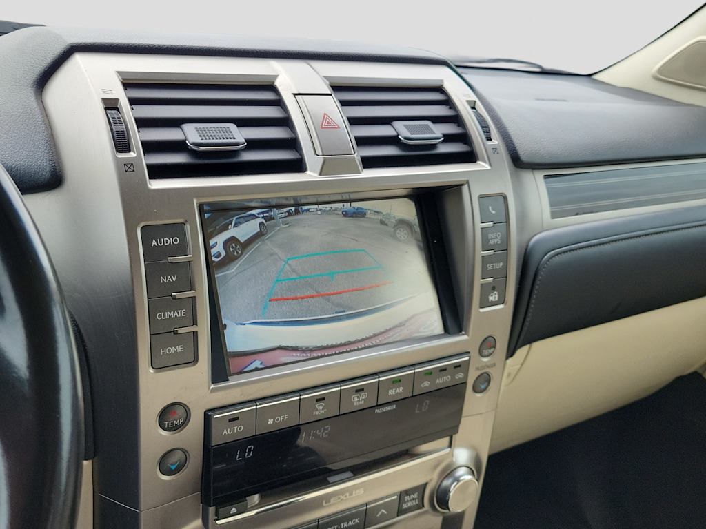 Thumbnail: 2020 Lexus GX - 10