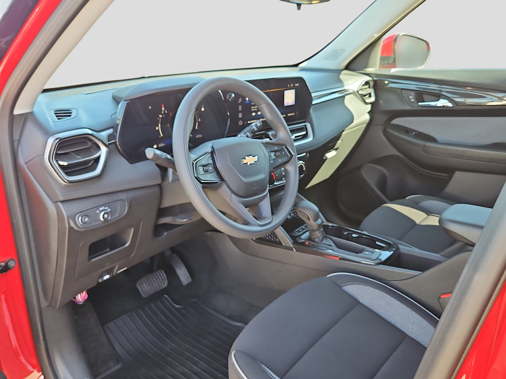 Thumbnail: 2026 Chevrolet TrailBlazer - 2