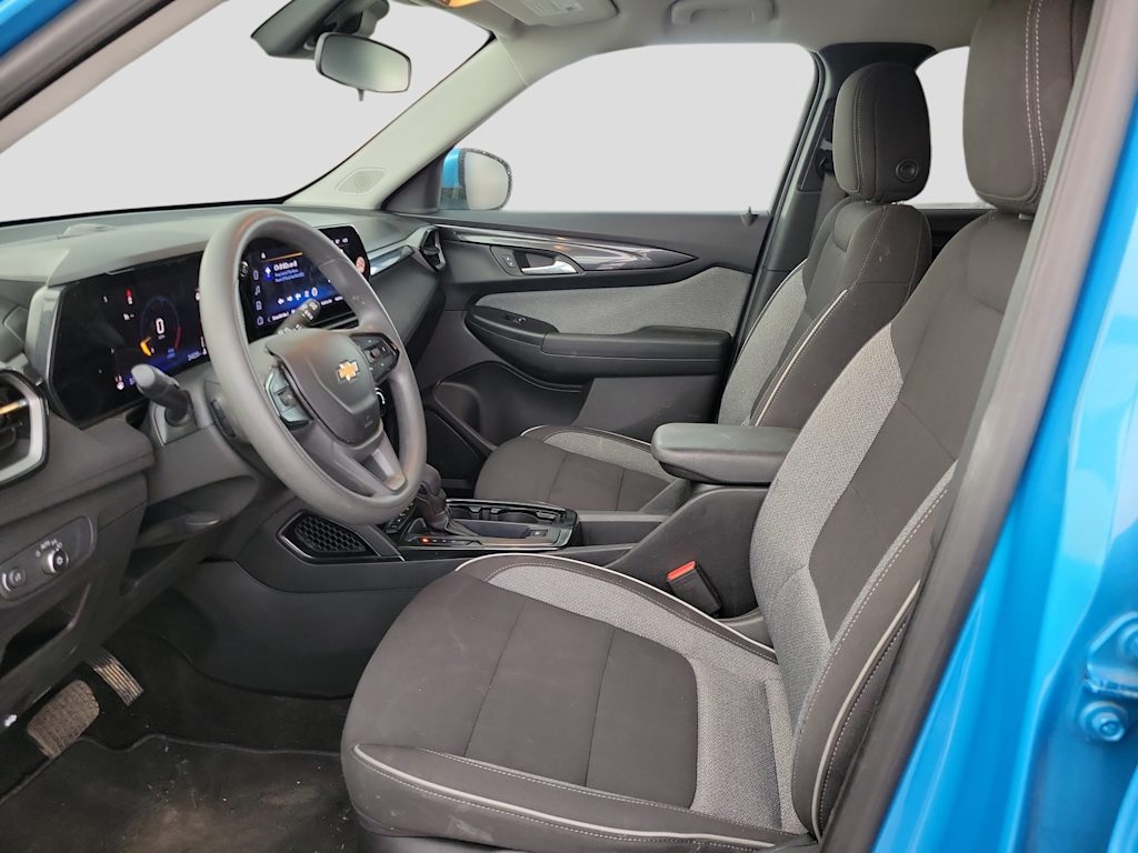 Thumbnail: 2025 Chevrolet TrailBlazer - 10