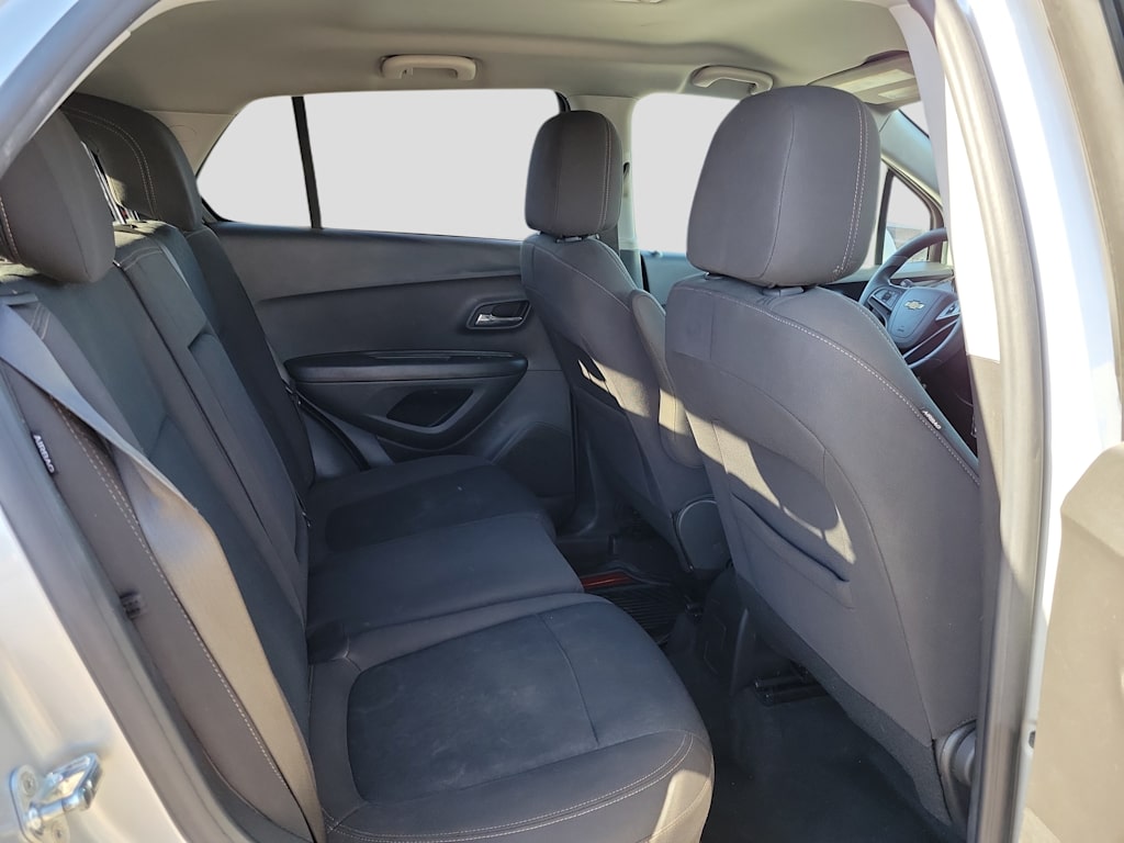 Thumbnail: 2022 Chevrolet Trax - 19