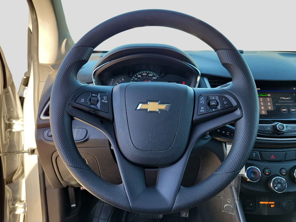 Thumbnail: 2022 Chevrolet Trax - 14