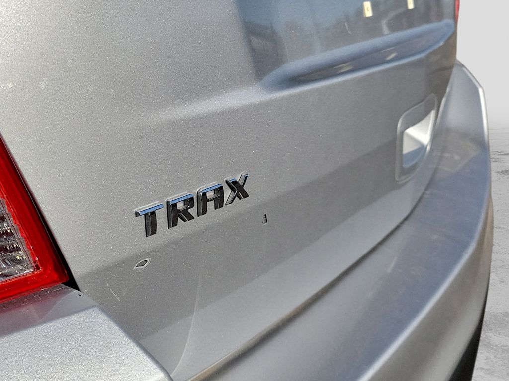 Thumbnail: 2022 Chevrolet Trax - 8