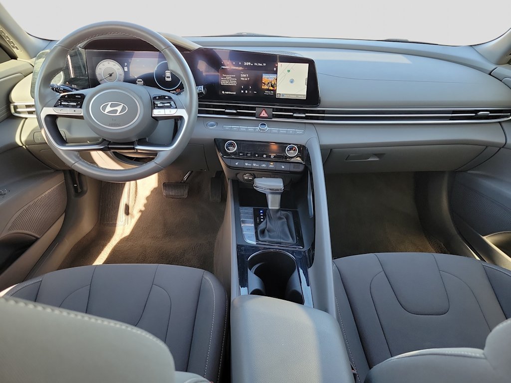 Thumbnail: 2025 Hyundai Elantra - 9