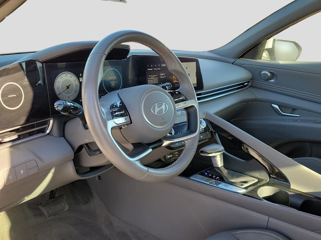 Thumbnail: 2025 Hyundai Elantra - 3