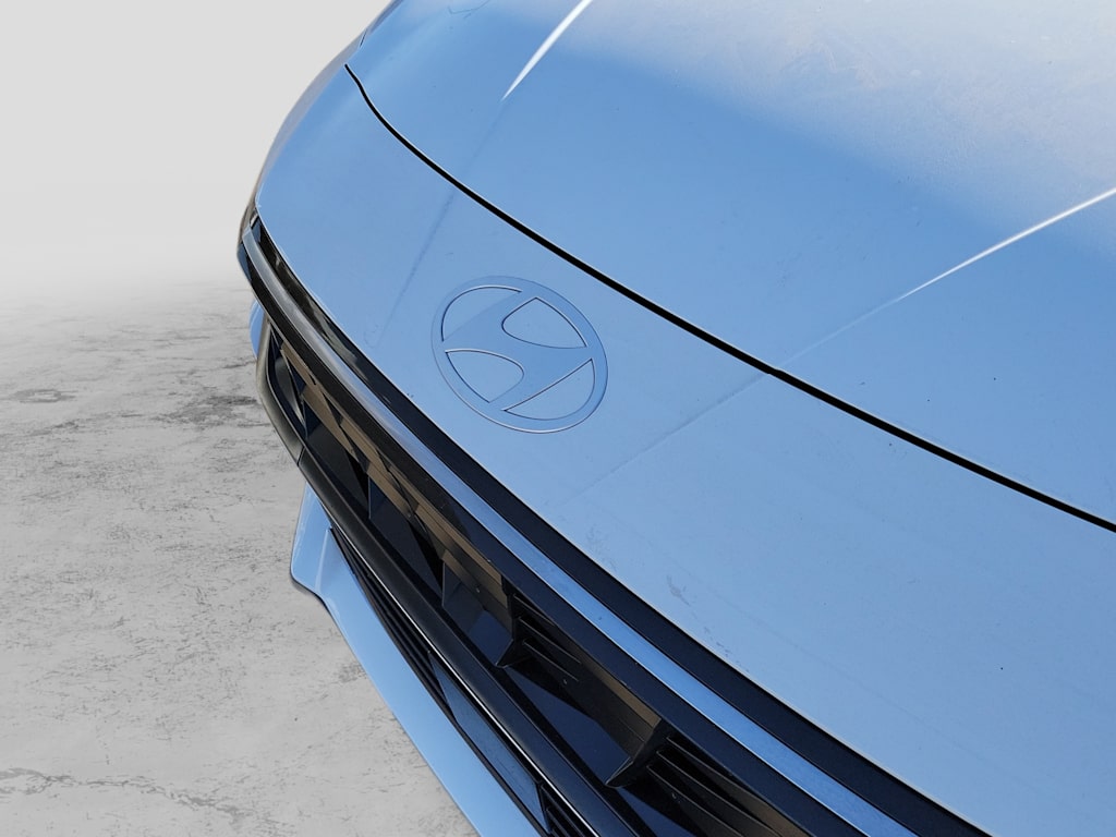 Thumbnail: 2025 Hyundai Elantra - 17