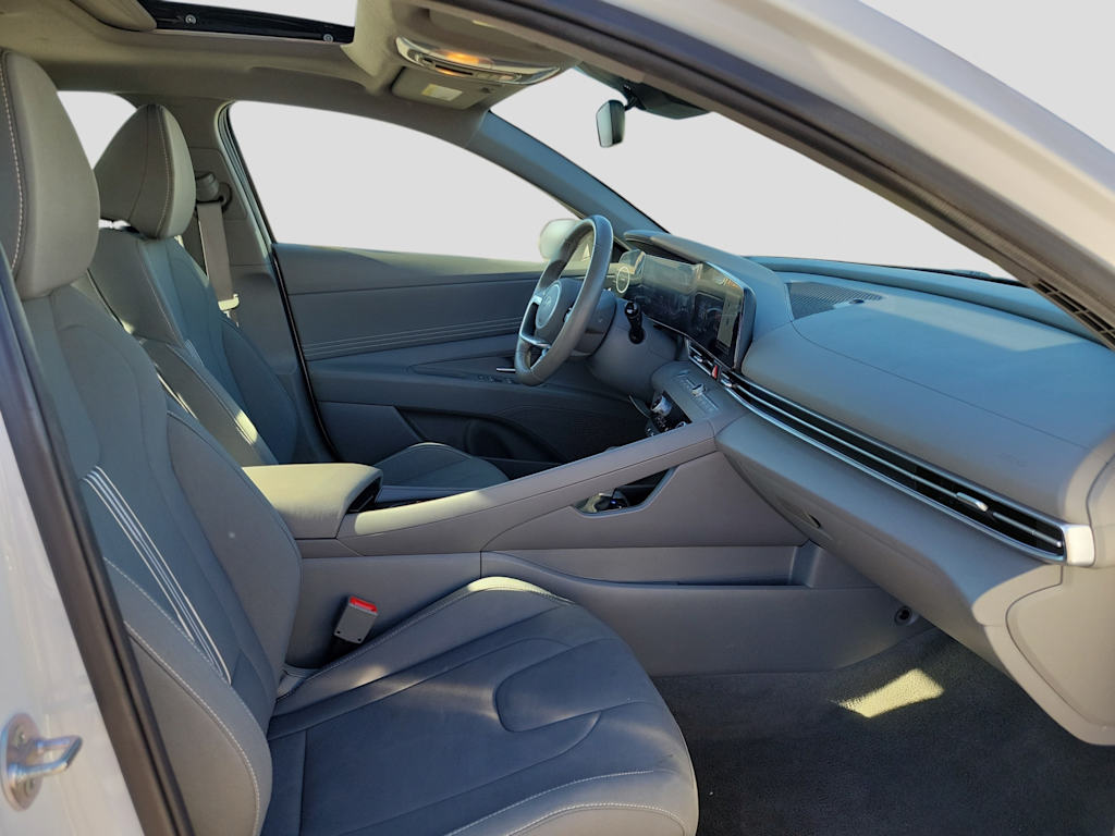 Thumbnail: 2025 Hyundai Elantra - 11