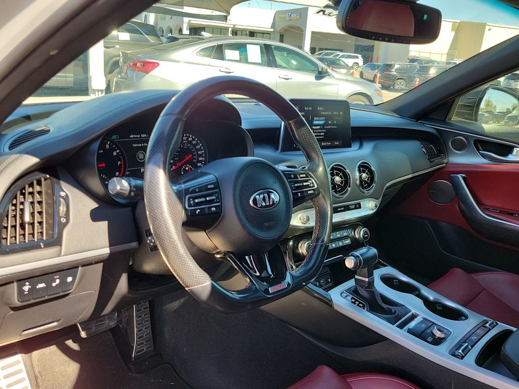 Thumbnail: 2020 Kia Stinger - 2