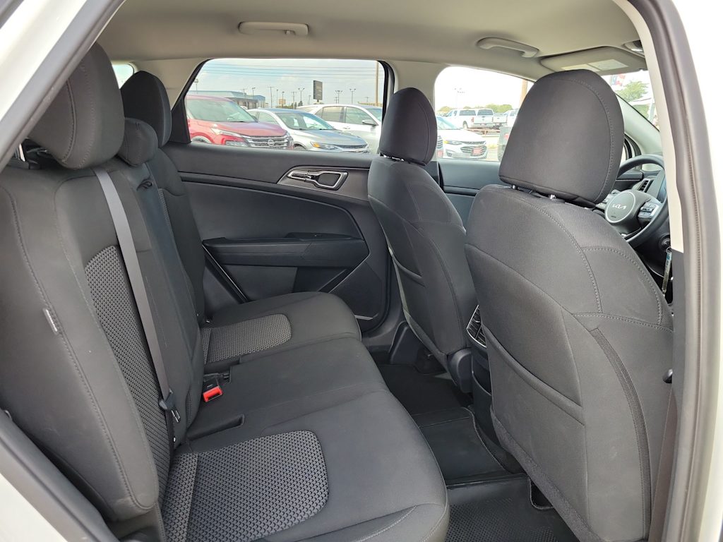 Thumbnail: 2025 Kia Sportage - 18