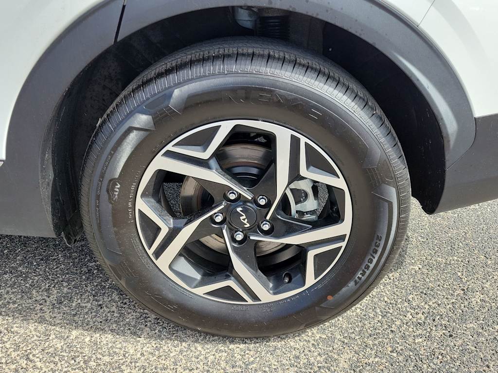 Thumbnail: 2025 Kia Sportage - 8