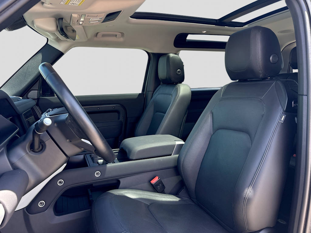 Thumbnail: 2023 Land Rover Defender - 6