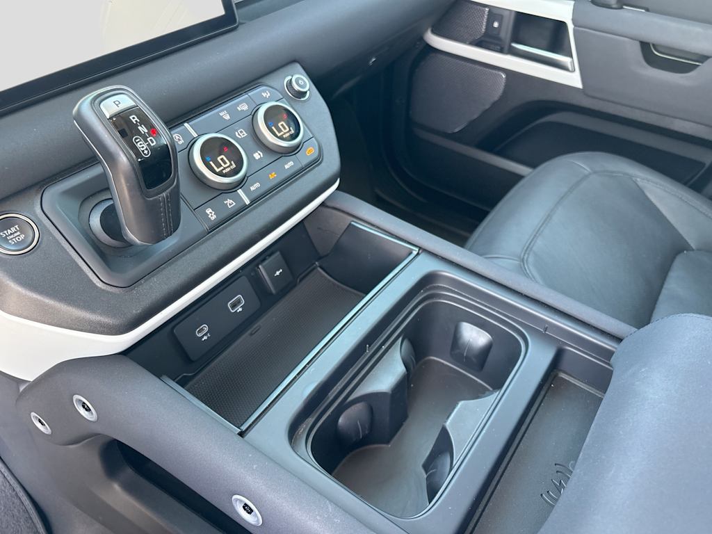 Thumbnail: 2023 Land Rover Defender - 17