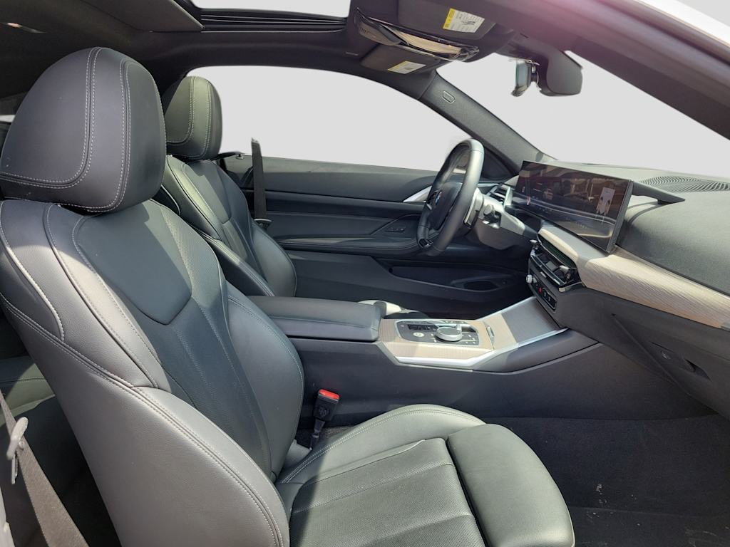 Thumbnail: 2025 BMW 4 Series - 11