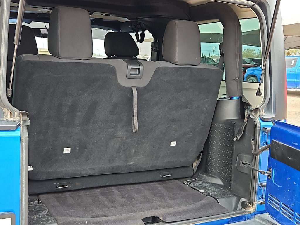 Thumbnail: 2015 Jeep Wrangler - 24