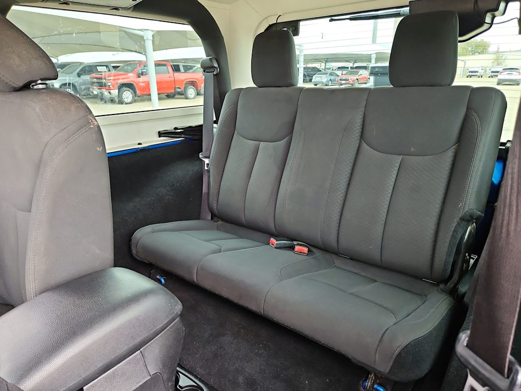 Thumbnail: 2015 Jeep Wrangler - 12