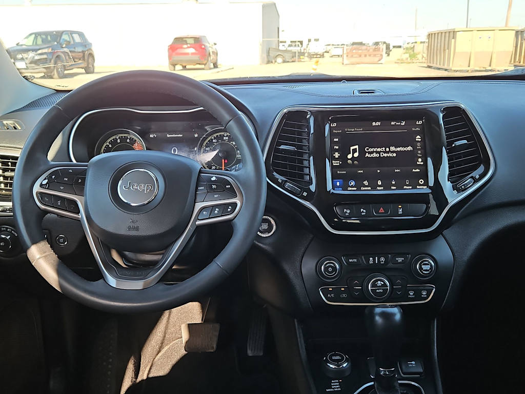Thumbnail: 2022 Jeep Cherokee - 10