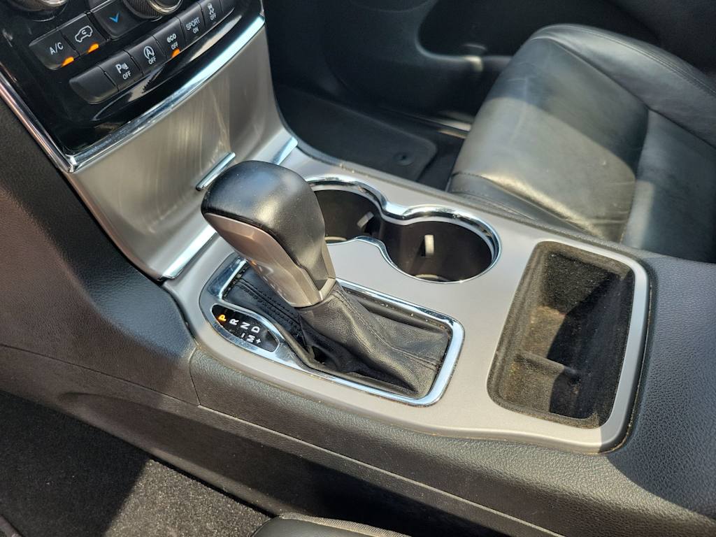 Thumbnail: 2021 Jeep Grand Cherokee - 16