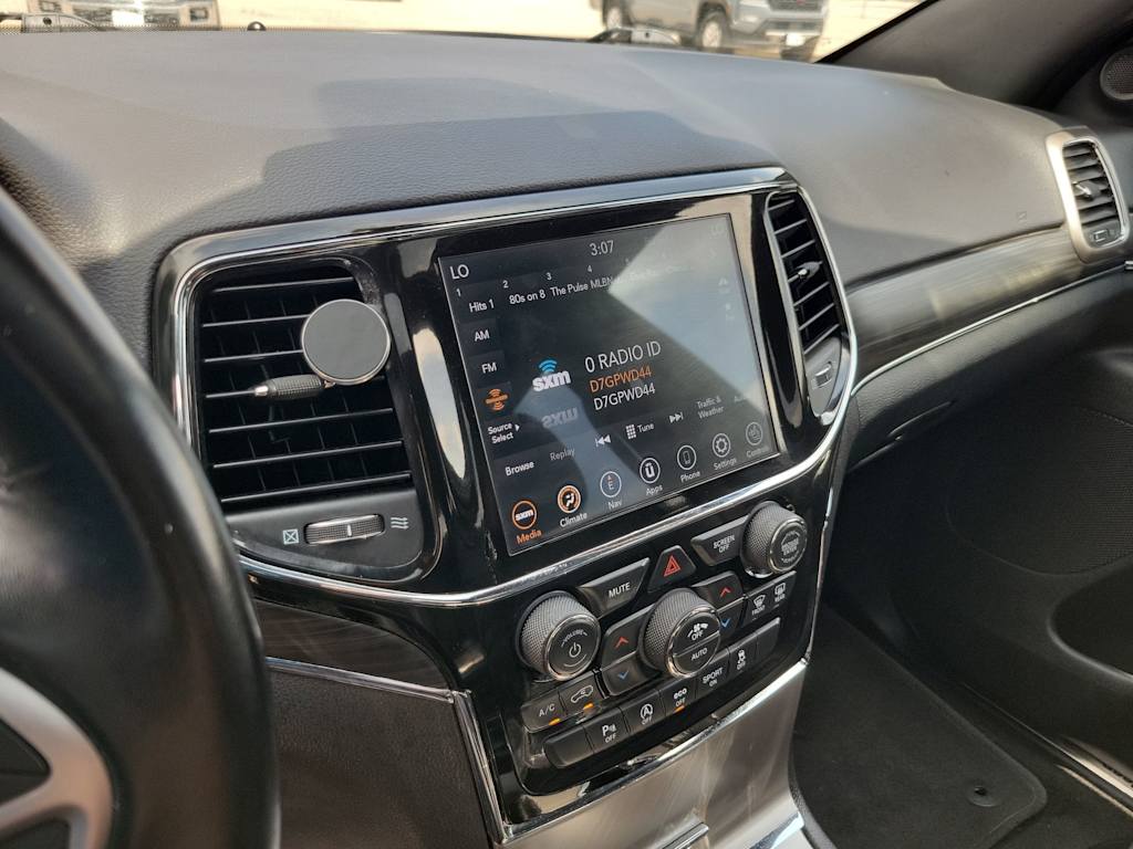 Thumbnail: 2021 Jeep Grand Cherokee - 15