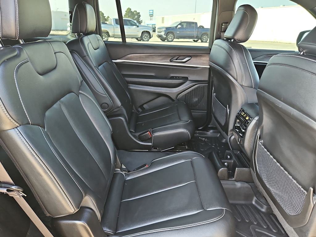 Thumbnail: 2025 Jeep Grand Cherokee L - 24