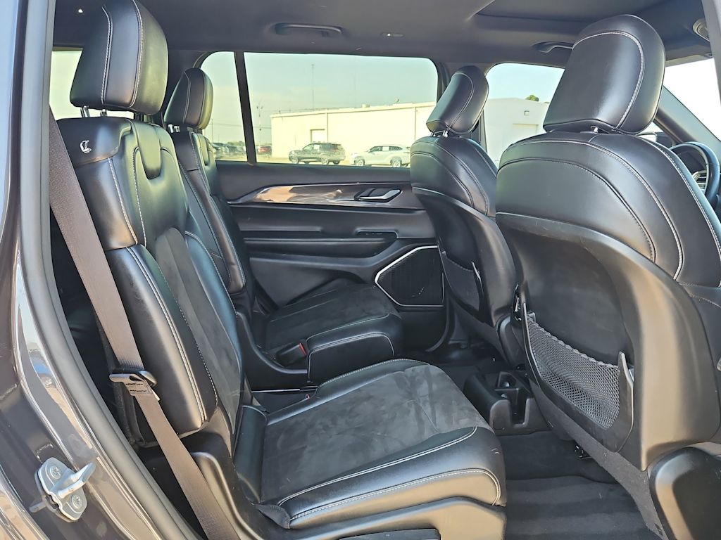 Thumbnail: 2022 Jeep Grand Cherokee L - 24