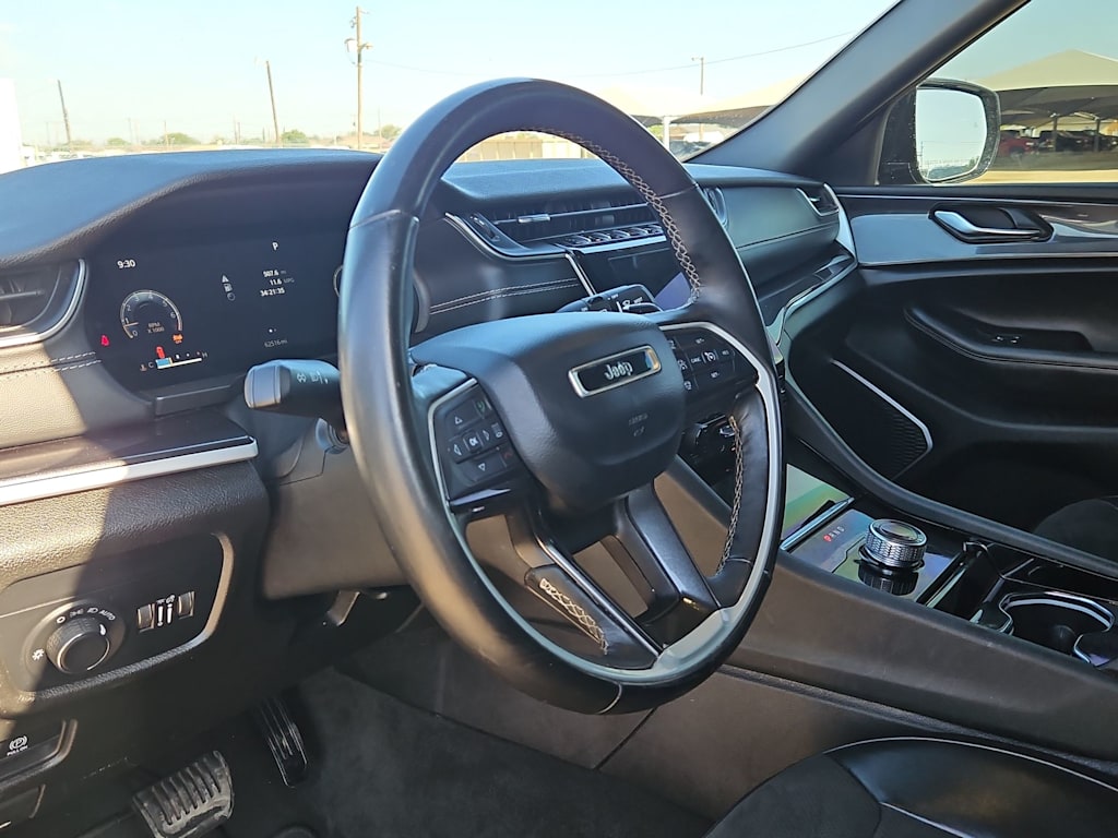Thumbnail: 2022 Jeep Grand Cherokee L - 2