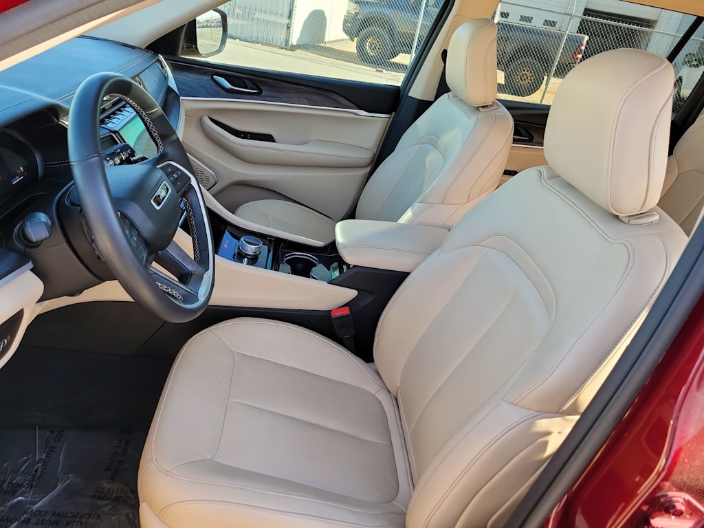 Thumbnail: 2022 Jeep Grand Cherokee L - 11