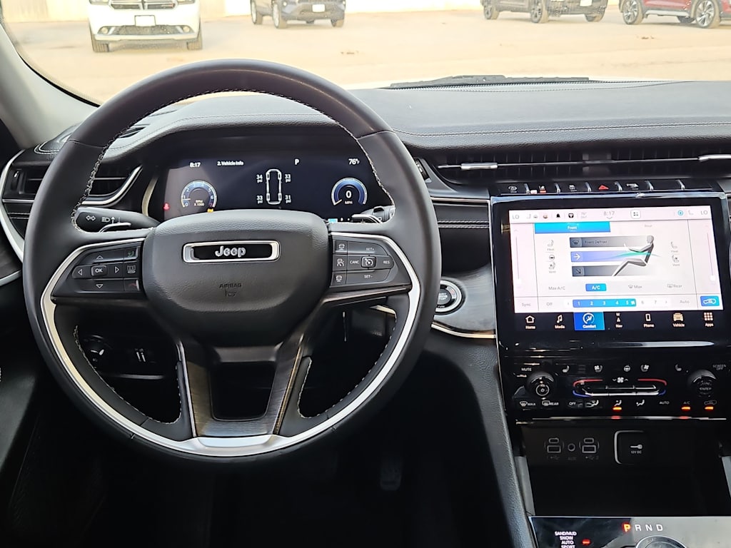 Thumbnail: 2023 Jeep Grand Cherokee L - 10
